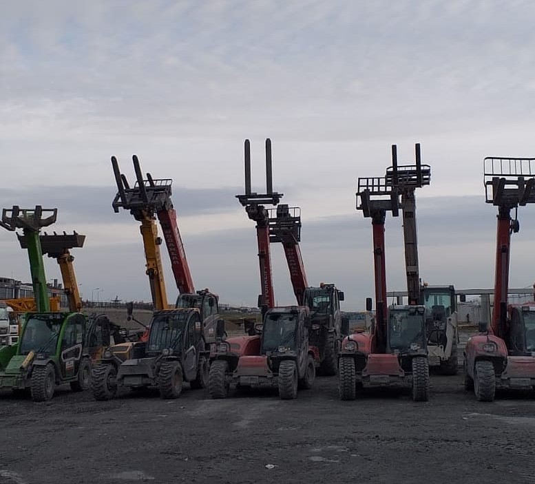 KİRALIK Manitou Telehandler 6 Metre 2.5 Ton