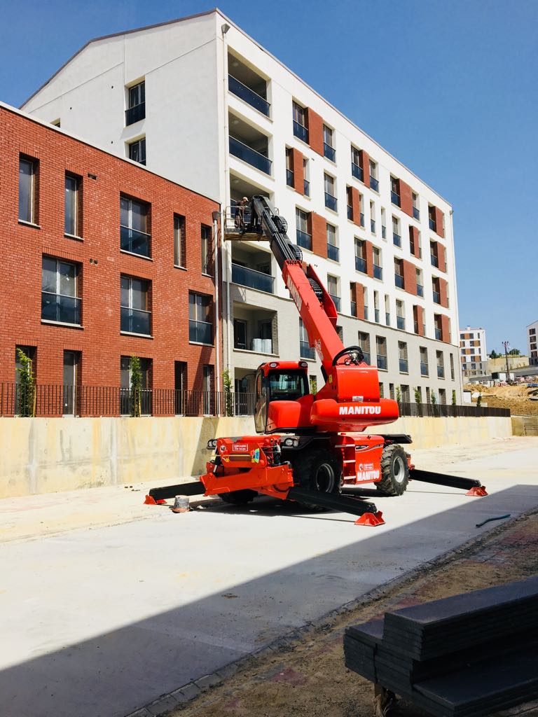 KİRALIK Manitou Telehandler 25 Metre 5 Ton ROTASYONLU