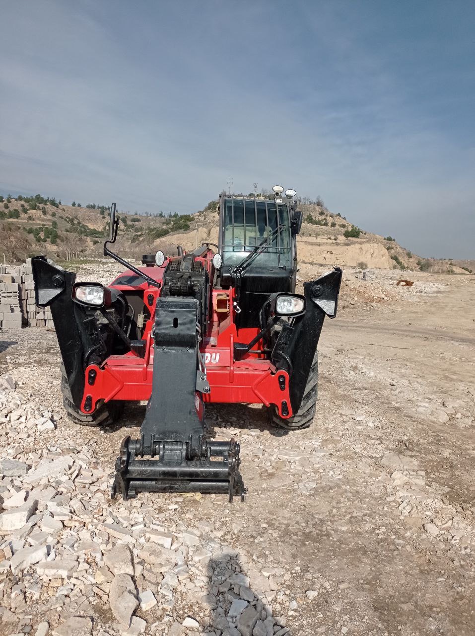 SATILIK MANİTOU 1840 2017 MODEL  11900 SAAT  DM121