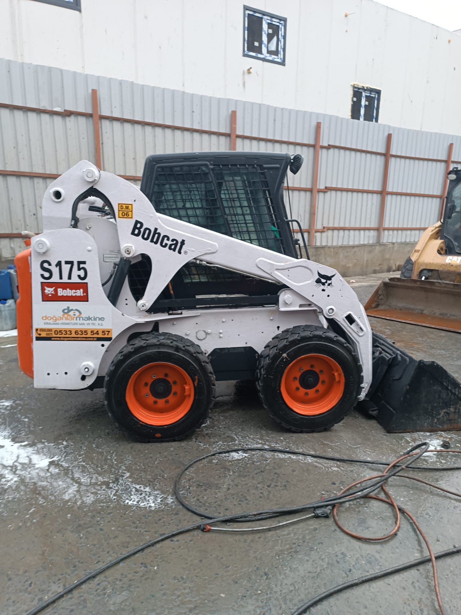 KİRALIK BOBCAT S175  MİNİ YÜKLEYİCİ