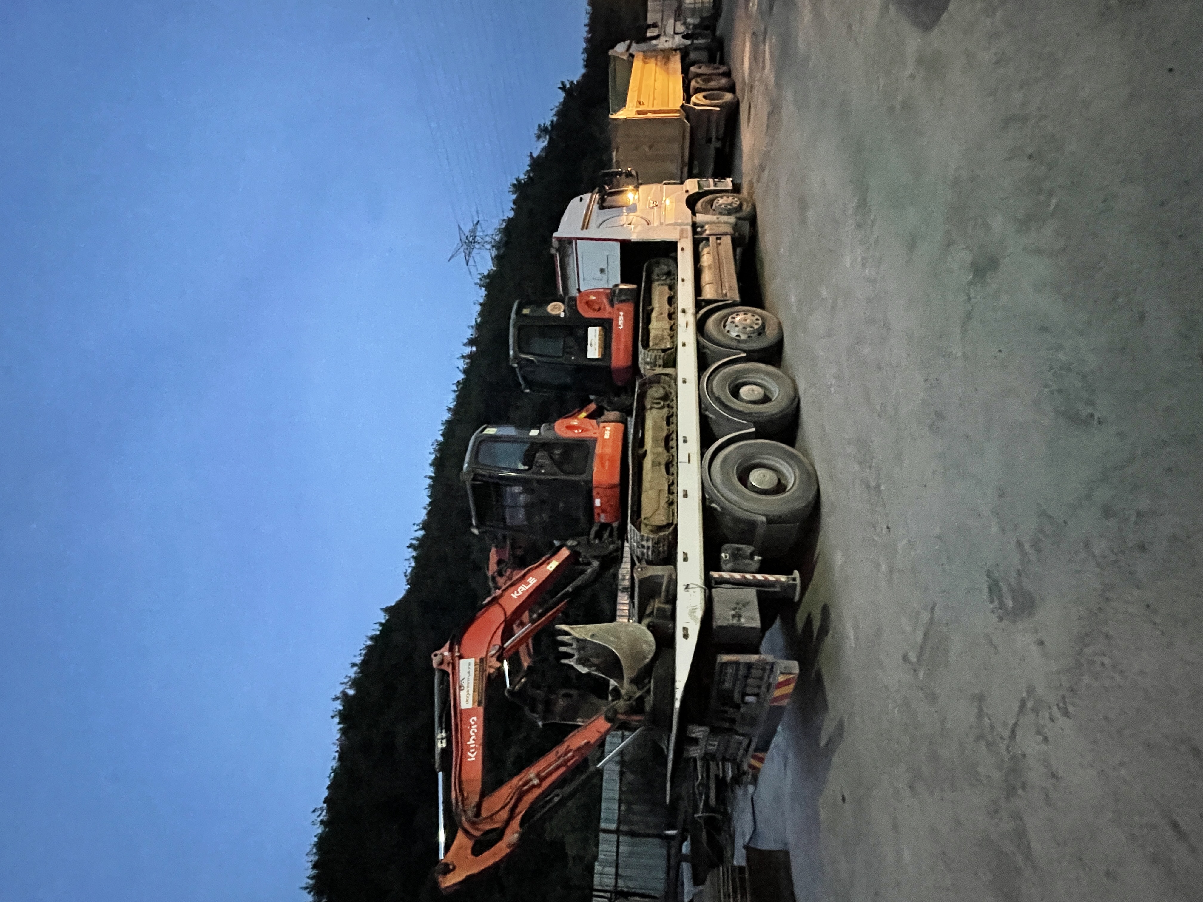 KİRALIK KIRICILI 6 TON MİNİ ESKAVATÖR